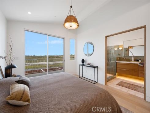 207 Canal Street, Newport Beach, CA