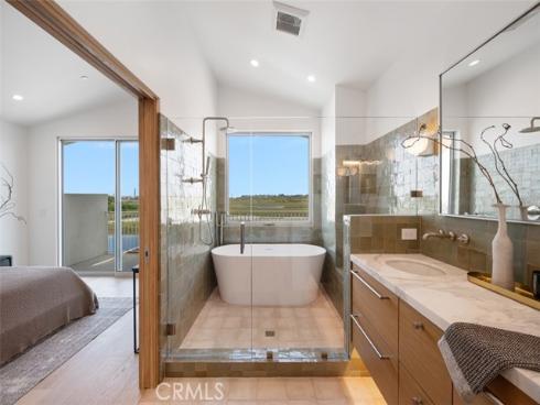 207 Canal Street, Newport Beach, CA