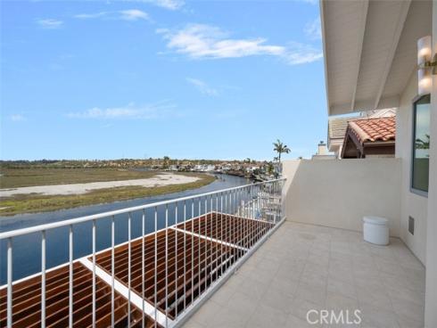 207 Canal Street, Newport Beach, CA