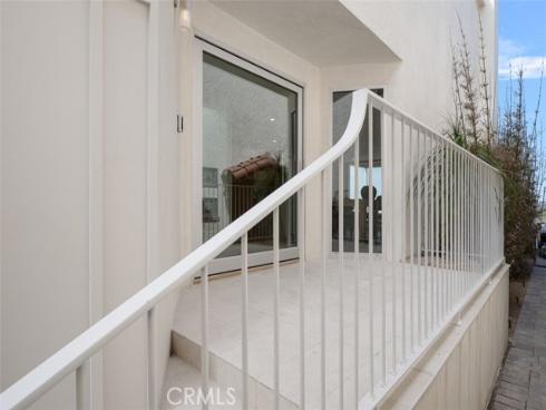 207 Canal Street, Newport Beach, CA