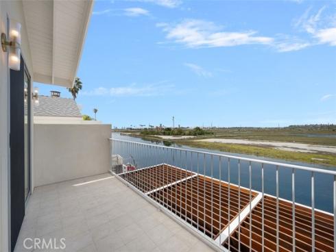 207 Canal Street, Newport Beach, CA