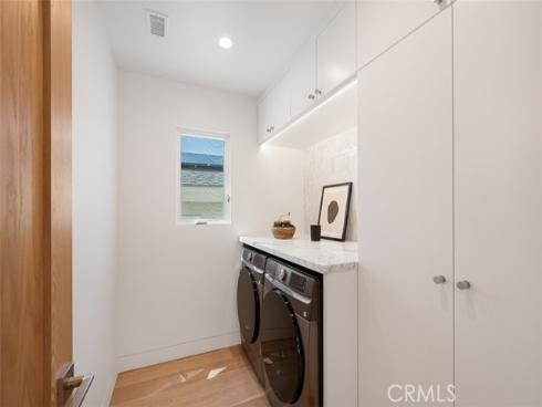 207 Canal Street, Newport Beach, CA