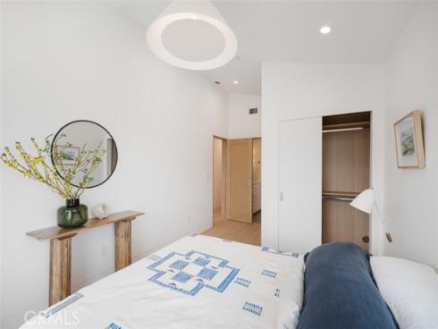 207 Canal Street, Newport Beach, CA