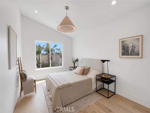 207 Canal Street, Newport Beach, CA