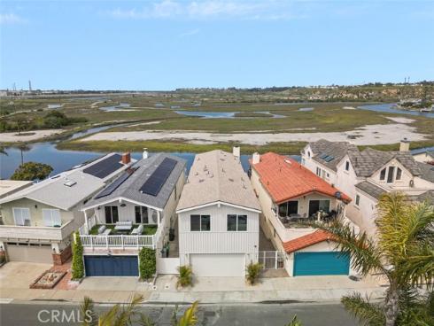 207 Canal Street, Newport Beach, CA