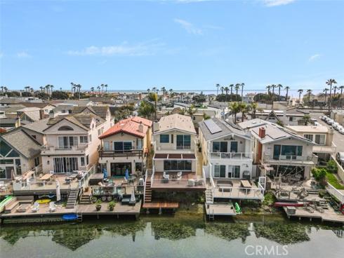 207 Canal Street, Newport Beach, CA