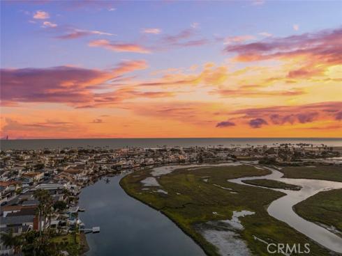 207 Canal Street, Newport Beach, CA