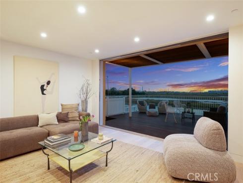 207 Canal Street, Newport Beach, CA