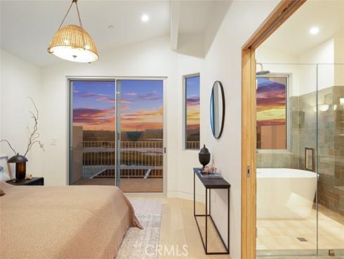 207 Canal Street, Newport Beach, CA