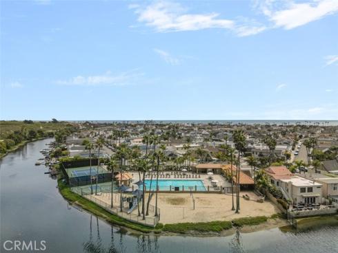 207 Canal Street, Newport Beach, CA