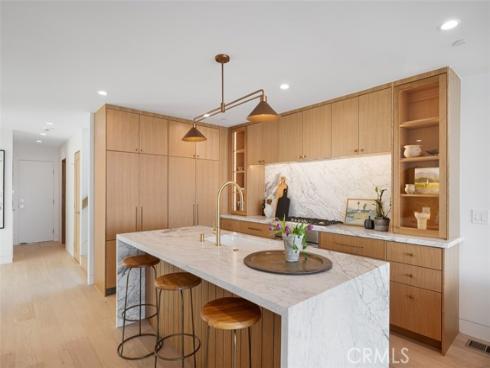 207 Canal Street, Newport Beach, CA