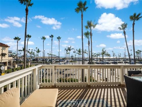 700 E Oceanfront , Newport Beach, CA