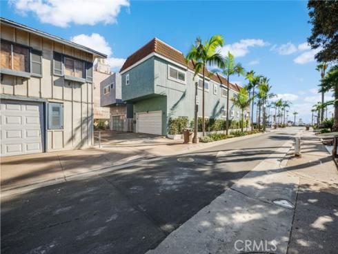 700 E Oceanfront , Newport Beach, CA