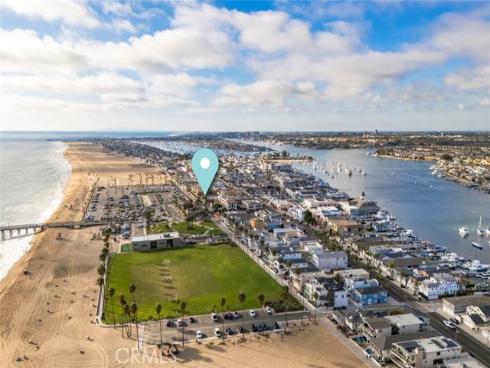 700 E Oceanfront , Newport Beach, CA