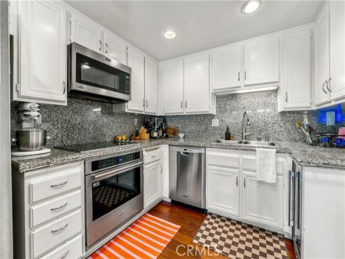 16 Barlovento 2 Court, Newport Beach, CA