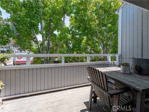 16 Barlovento 2 Court, Newport Beach, CA