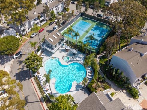 16 Barlovento 2 Court, Newport Beach, CA