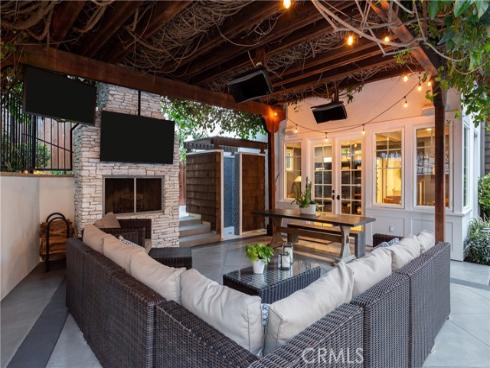 400 Catalina Drive, Newport Beach, CA