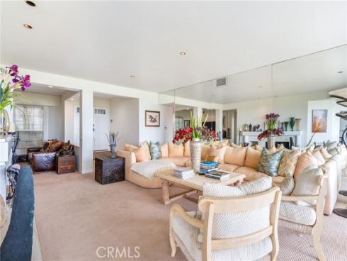 35 Northampton 118 Court, Newport Beach, CA