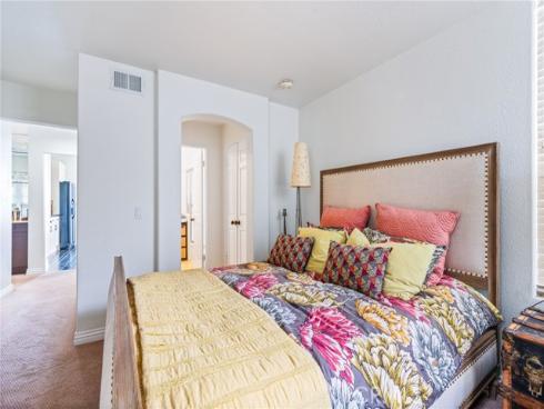 35 Northampton 118 Court, Newport Beach, CA