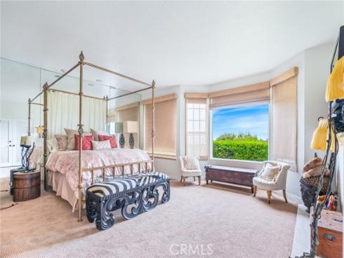 35 Northampton 118 Court, Newport Beach, CA