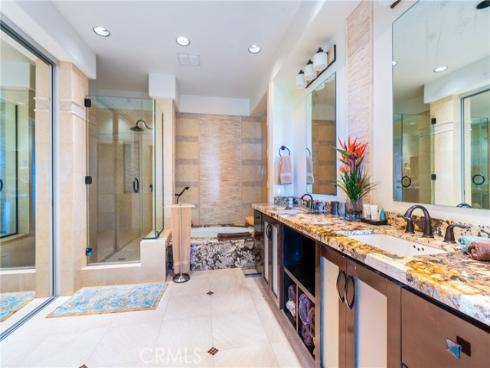 35 Northampton 118 Court, Newport Beach, CA