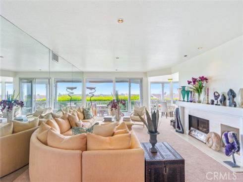 35 Northampton 118 Court, Newport Beach, CA