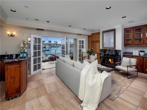 339  Via Lido Soud  , Newport Beach, CA