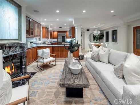 339  Via Lido Soud  , Newport Beach, CA