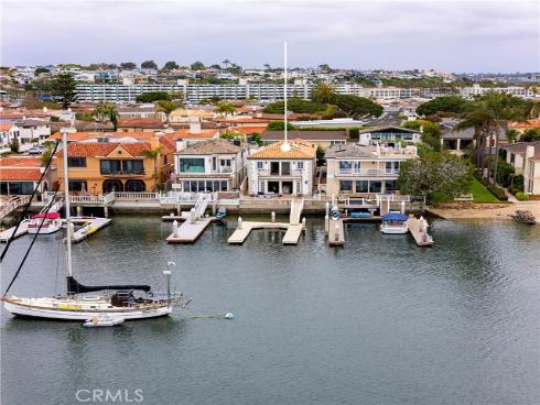 339  Via Lido Soud  , Newport Beach, CA