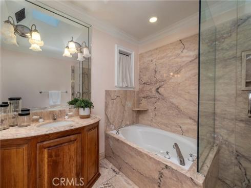 339  Via Lido Soud  , Newport Beach, CA