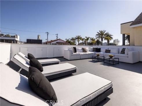 1436 W Bay Avenue, Newport Beach, CA