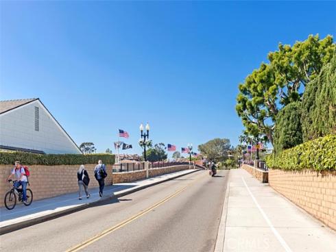 202 Onyx Avenue, Newport Beach, CA