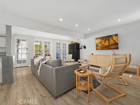 202 Onyx Avenue, Newport Beach, CA