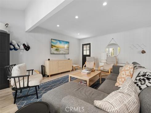 202 Onyx Avenue, Newport Beach, CA