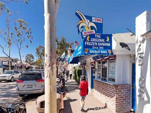 202 Onyx Avenue, Newport Beach, CA