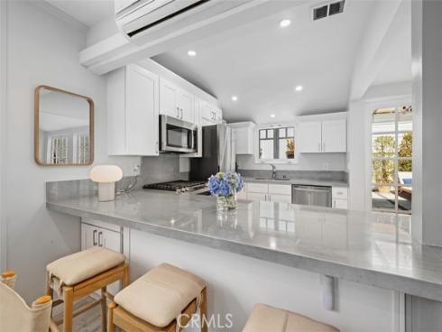 202 Onyx Avenue, Newport Beach, CA