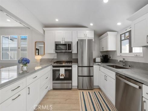 202 Onyx Avenue, Newport Beach, CA