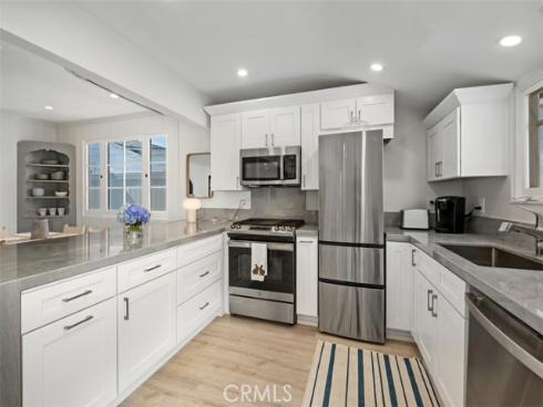 202 Onyx Avenue, Newport Beach, CA