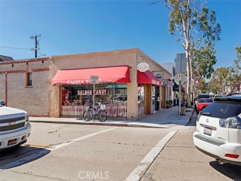 202 Onyx Avenue, Newport Beach, CA