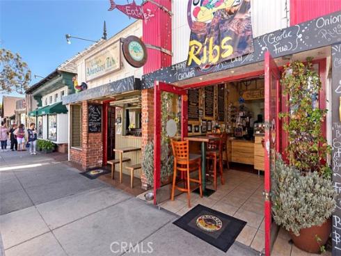 202 Onyx Avenue, Newport Beach, CA