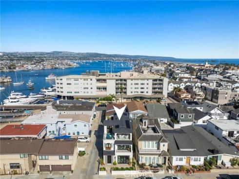 318 Coronado Street, Newport Beach, CA