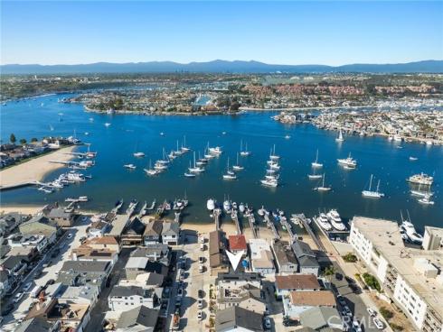 318 Coronado Street, Newport Beach, CA