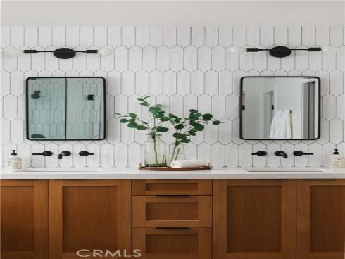 2315 Heather Lane , Newport Beach, CA