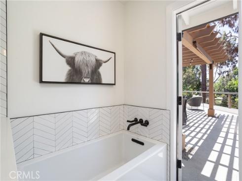 2315 Heather Lane , Newport Beach, CA