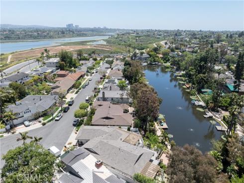 2315 Heather Lane , Newport Beach, CA