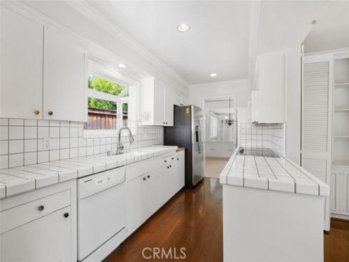 1112 Pembroke Lane, Newport Beach, CA