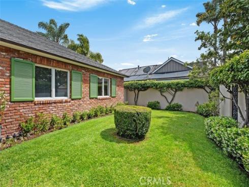 1112 Pembroke Lane, Newport Beach, CA
