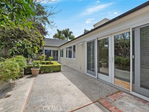 1112 Pembroke Lane, Newport Beach, CA