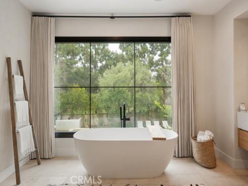 10 Seabluff , Newport Beach, CA